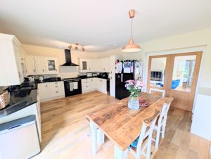 Photo 17- click for photo gallery